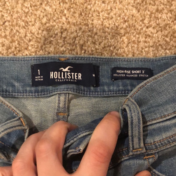 Shorts - Picture 2 of 3